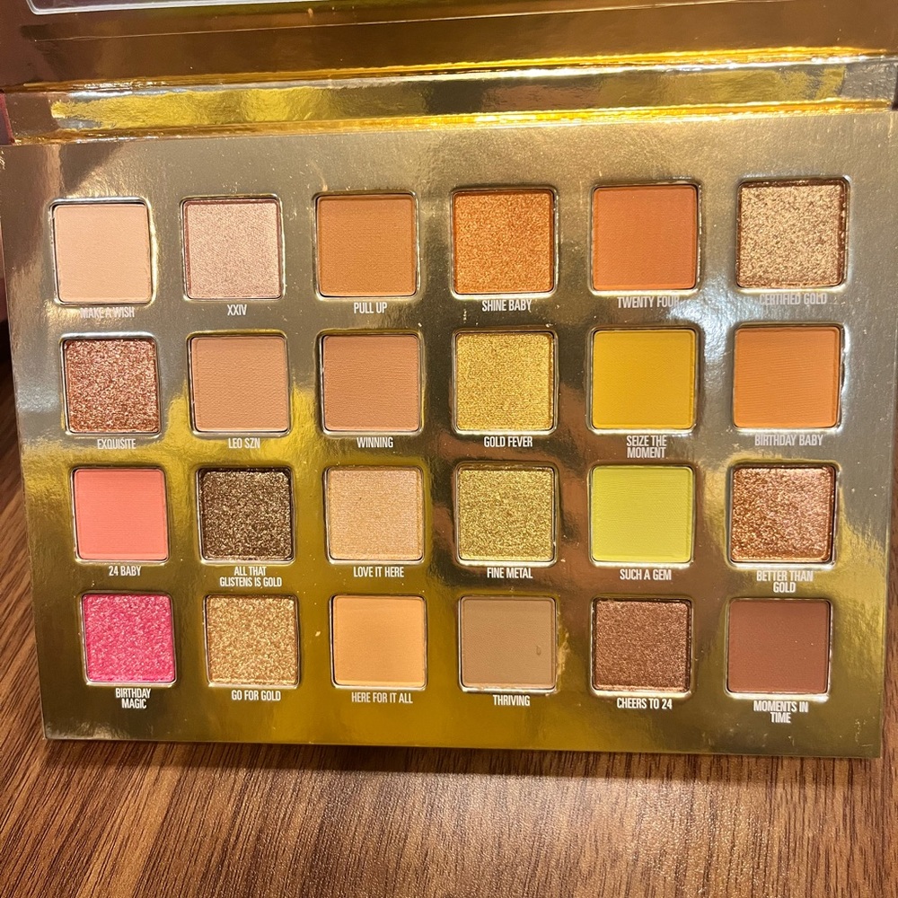 Kylie Cosmetics 24k gold palette